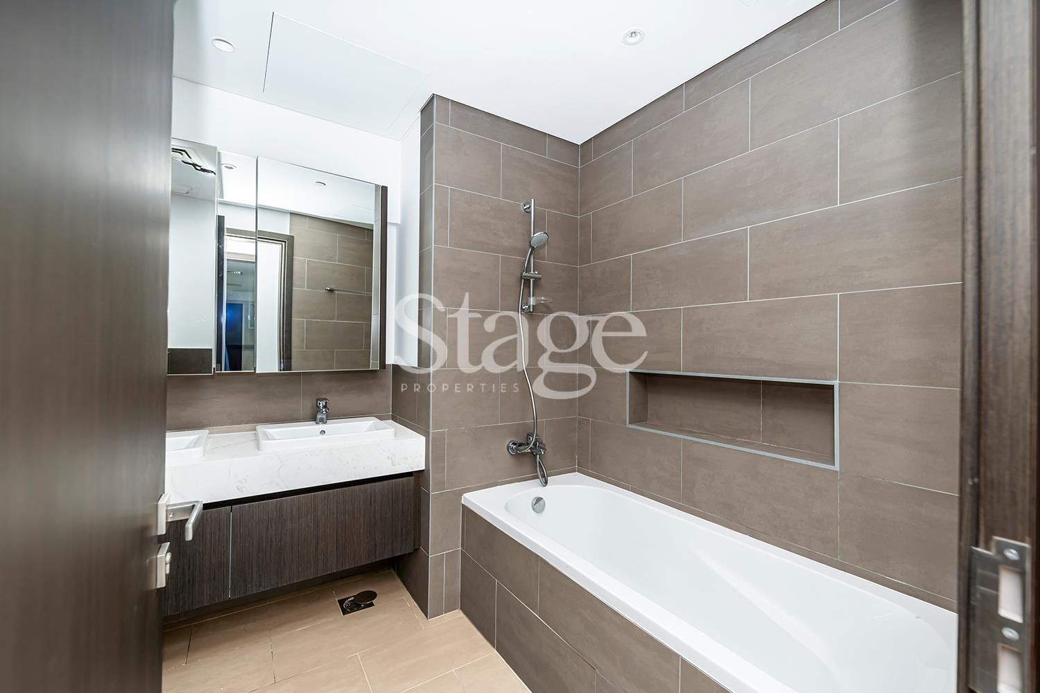 2 bedrooms apartment for Rent in Dubai Creek Harbour (The Lagoons), Dubai AP8061L