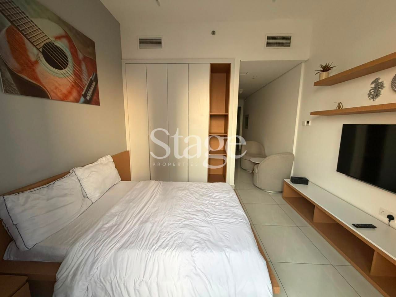 BIRGHT STUDIO | LOW PRICED WITH BALCONY
