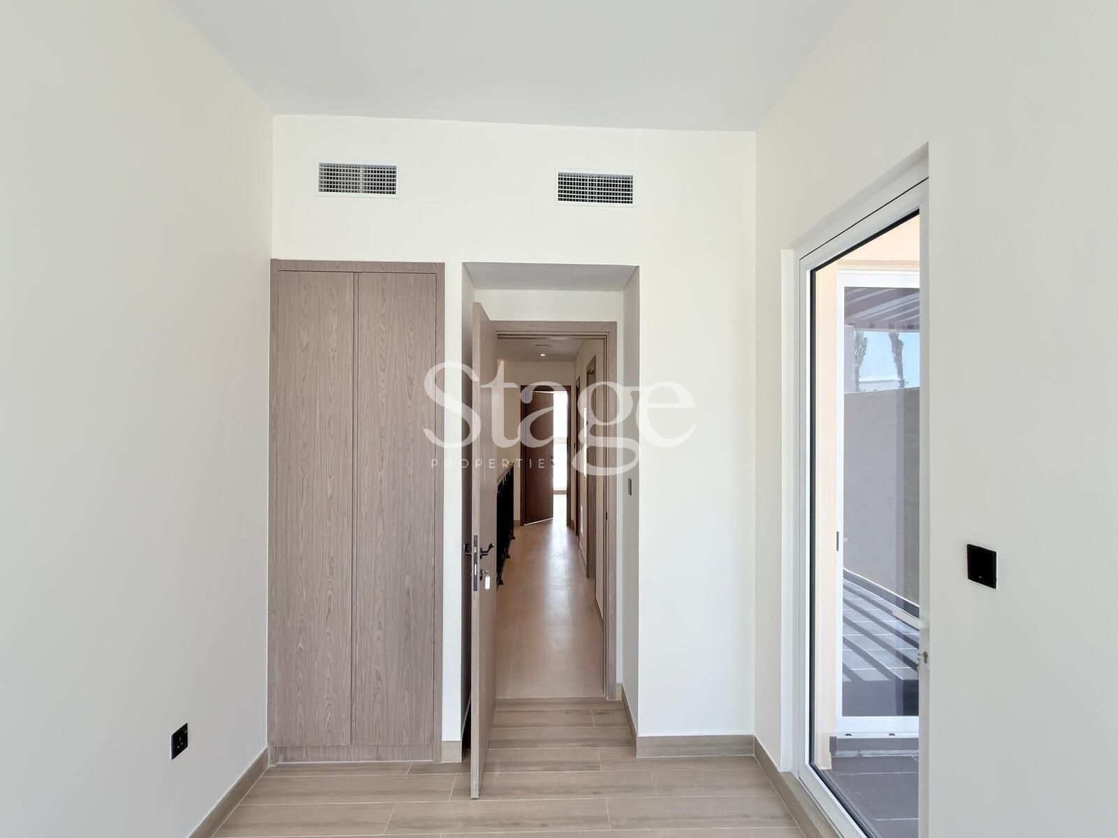 تاون هاوس من ٤ غرف نوم للبيع في Damac Lagoons، Dubai TH9996S