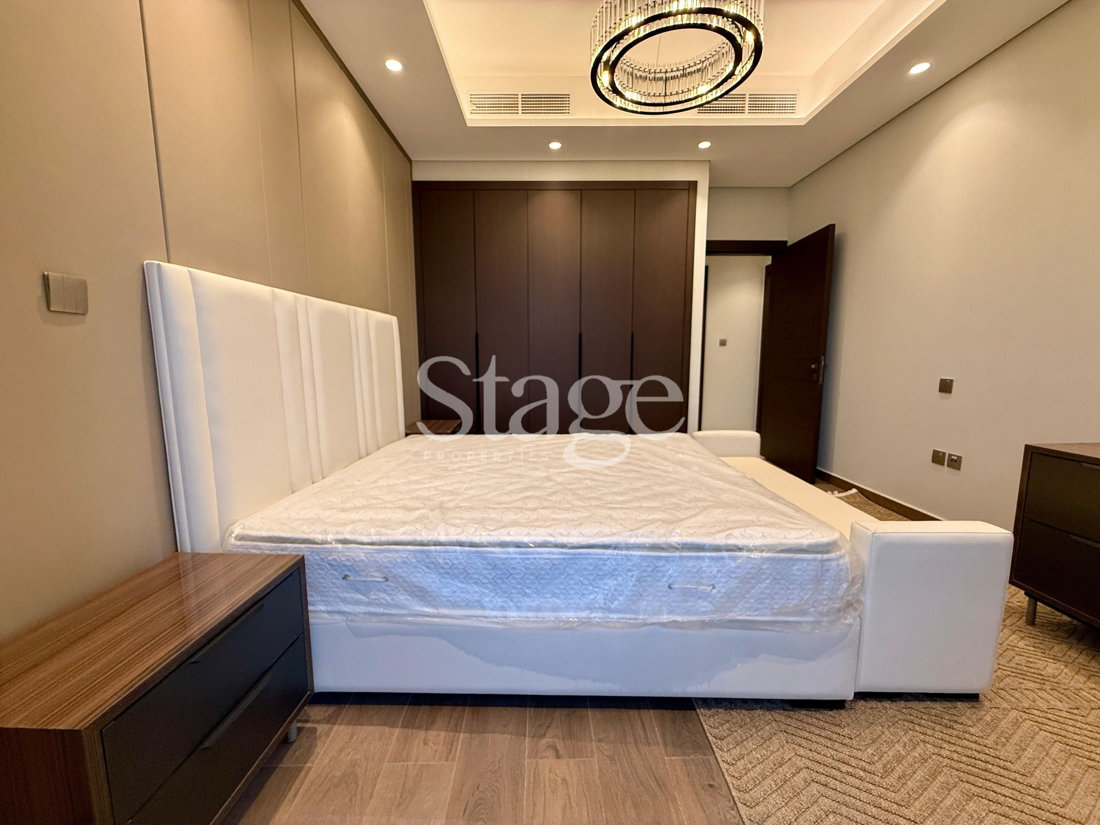 2 bedrooms apartment for Rent in Business Bay, Dubai AP8161L