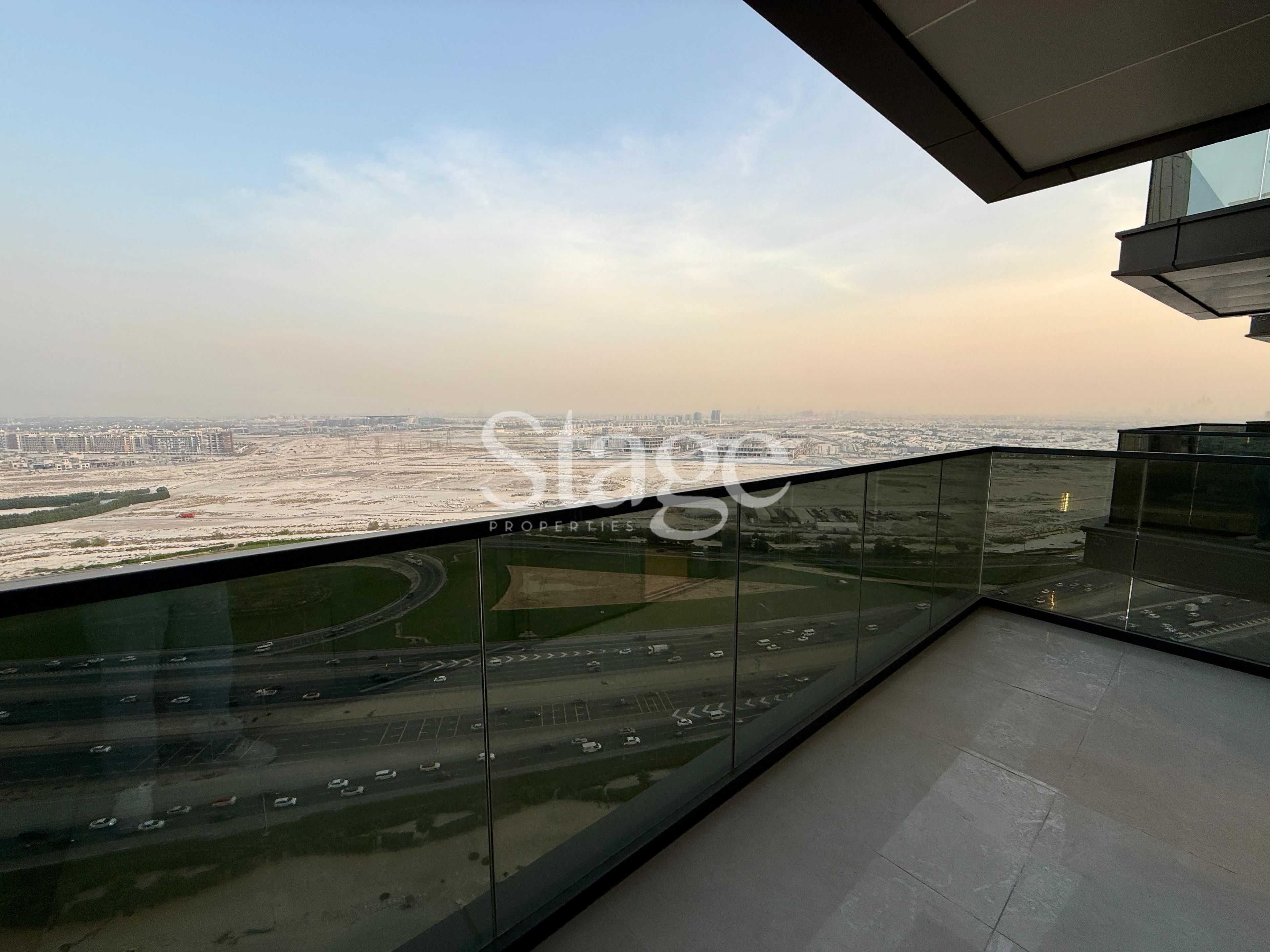 2 bedrooms apartment for Rent in Business Bay, Dubai AP8161L