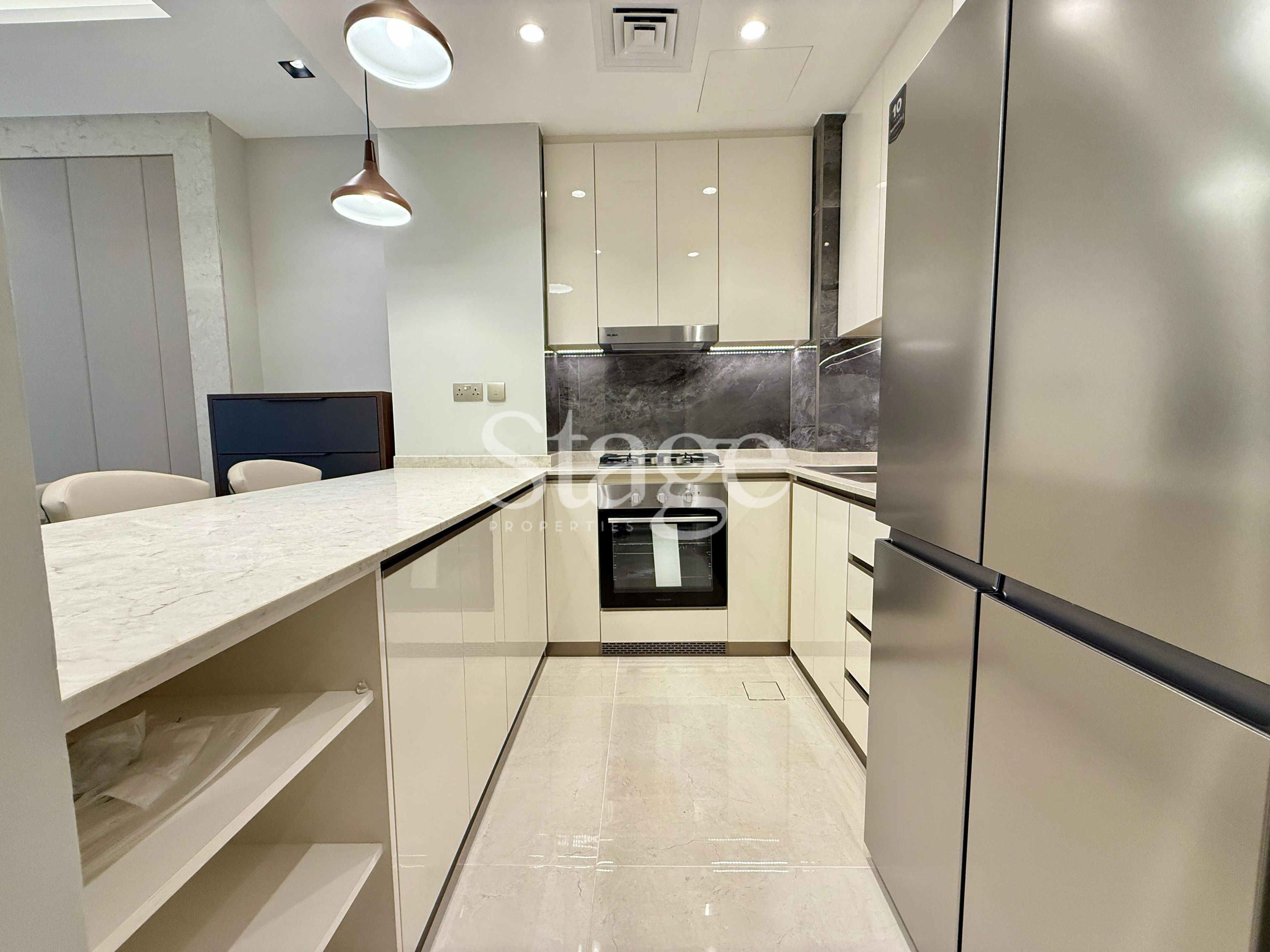1 bedroom apartment for Rent in Business Bay, Dubai AP8186L