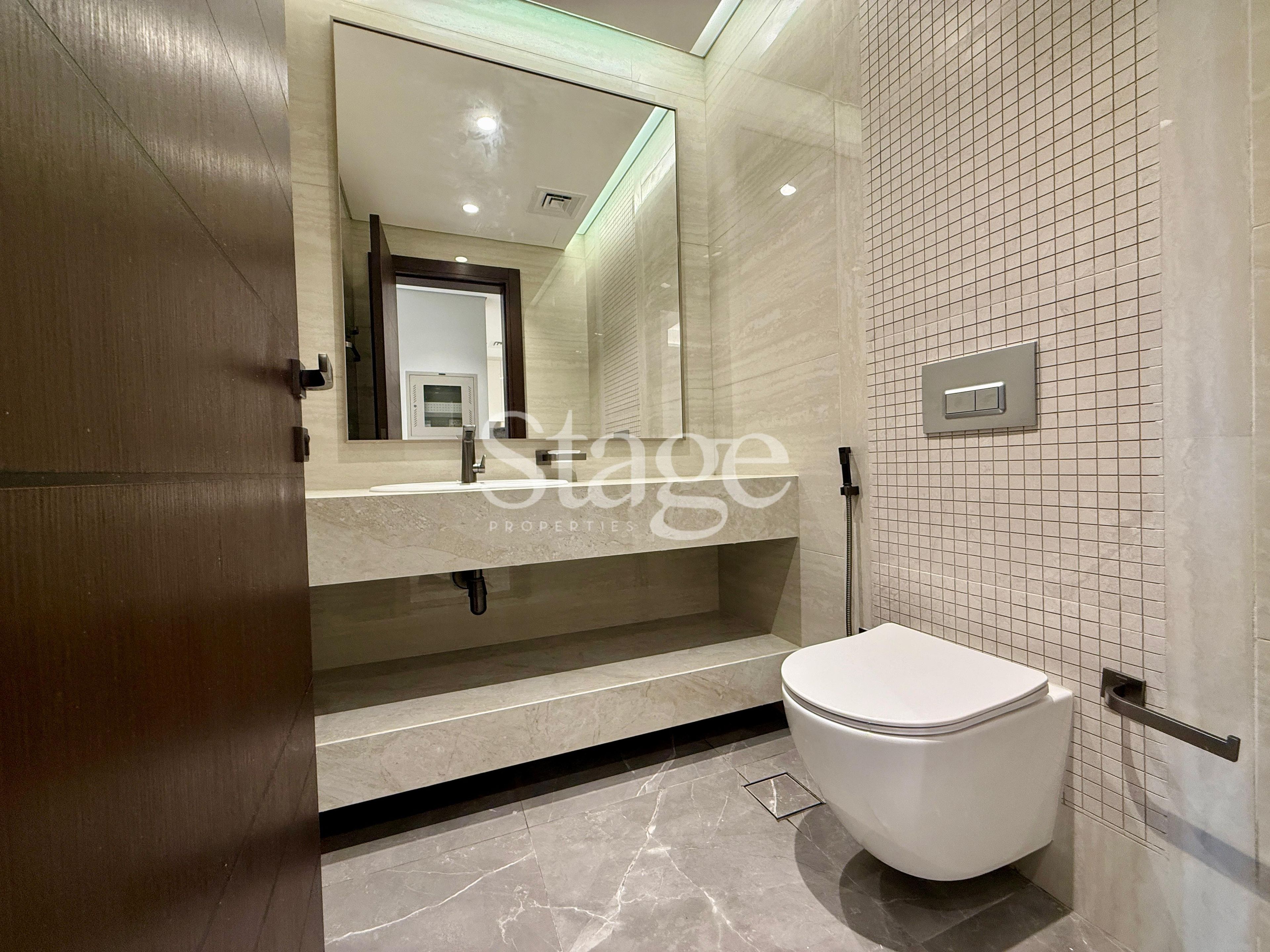 1 bedroom apartment for Rent in Business Bay, Dubai AP8117L