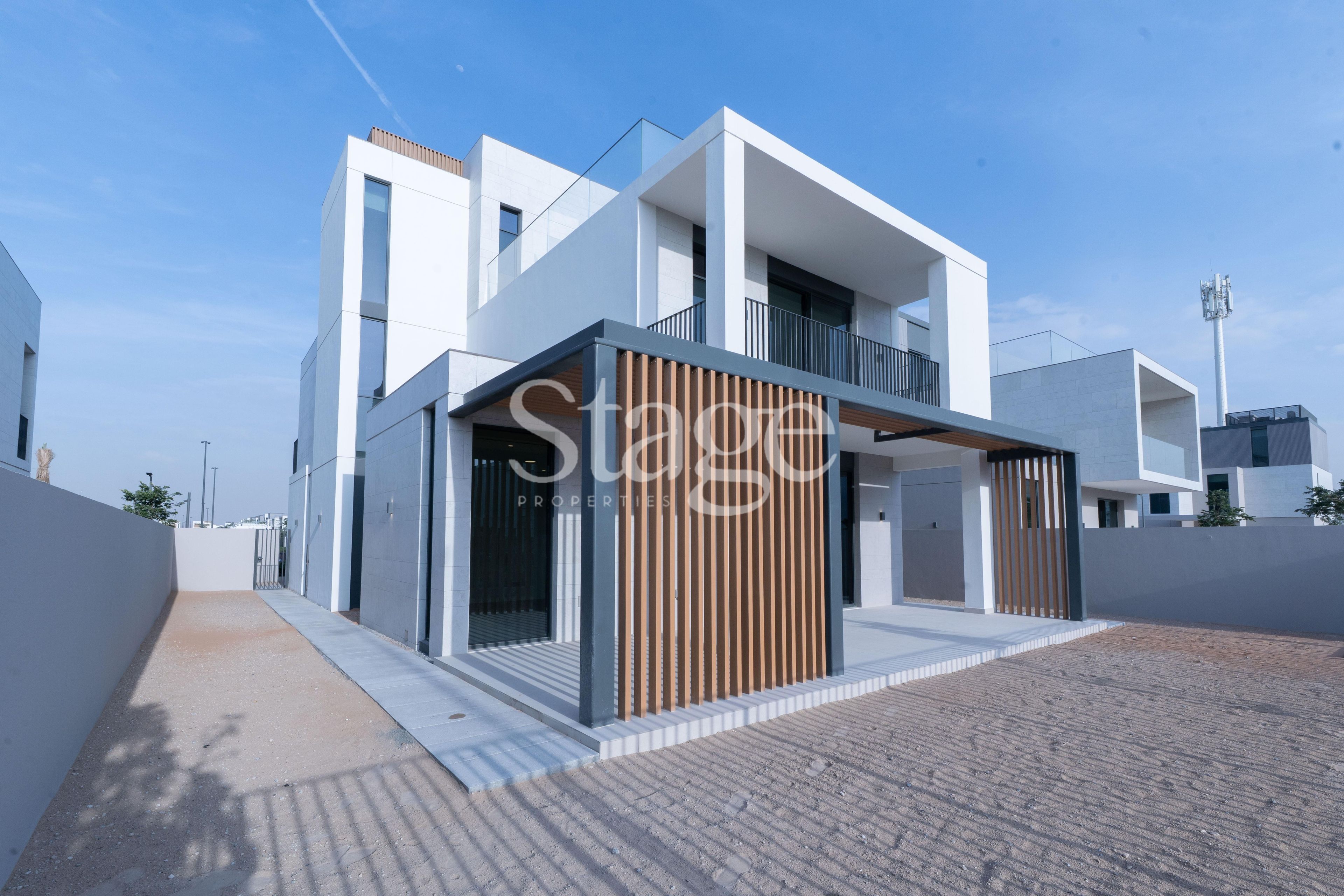 BRAND NEW | READY TO MOVE | SPACIOUS LAYOUT