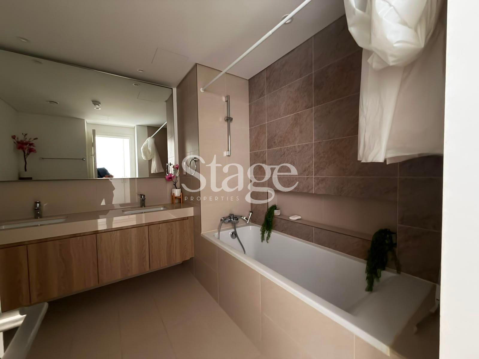 شقة من ٣ غرف نوم للإيجار في Downtown Dubai، Dubai AP9893L