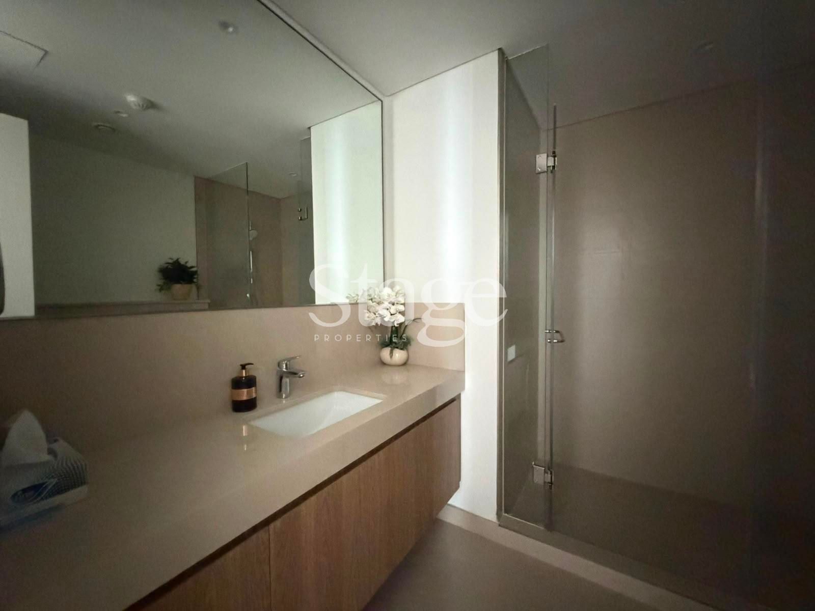شقة من ٣ غرف نوم للإيجار في Downtown Dubai، Dubai AP9893L