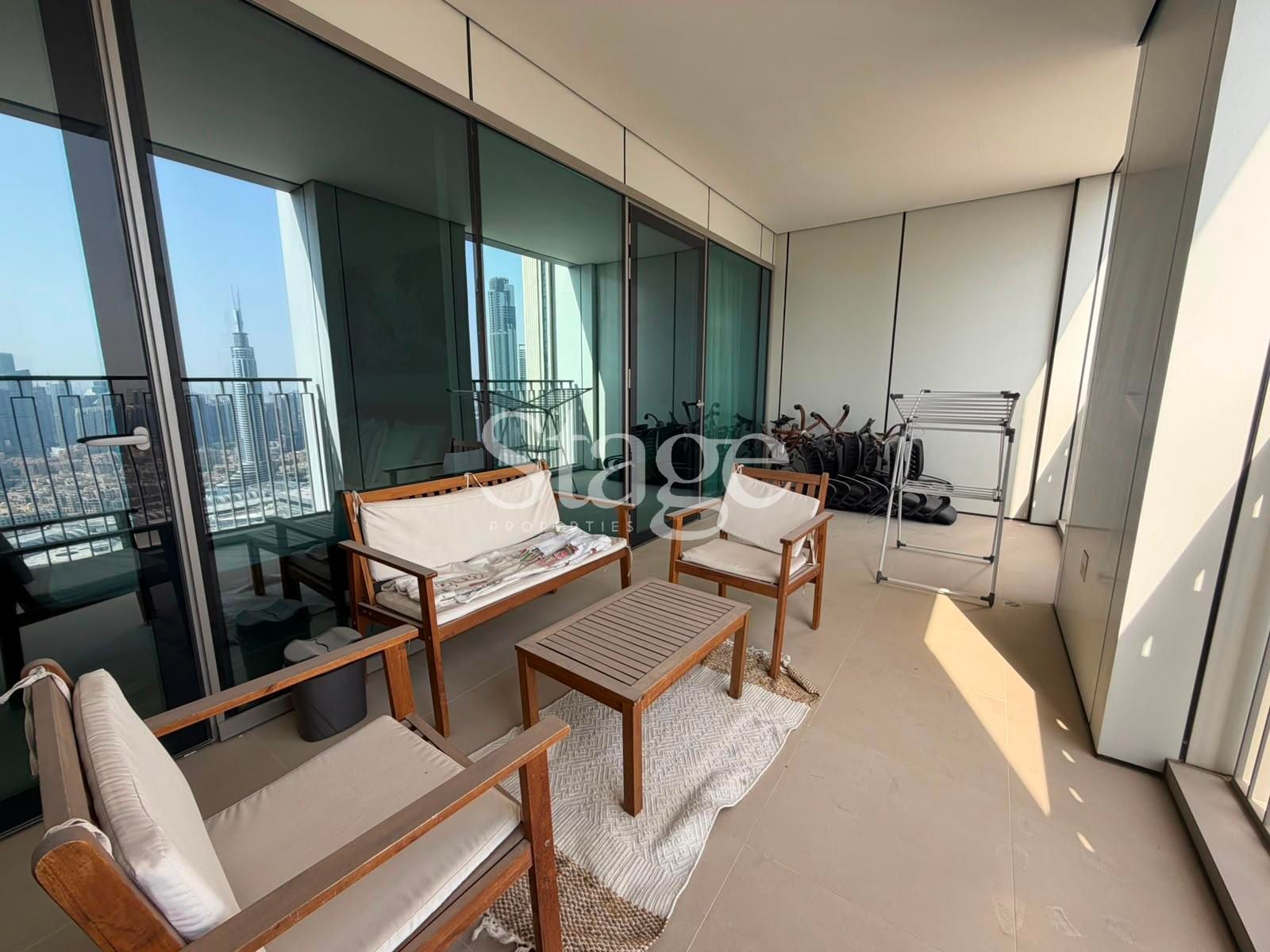 شقة من ٣ غرف نوم للإيجار في Downtown Dubai، Dubai AP9893L