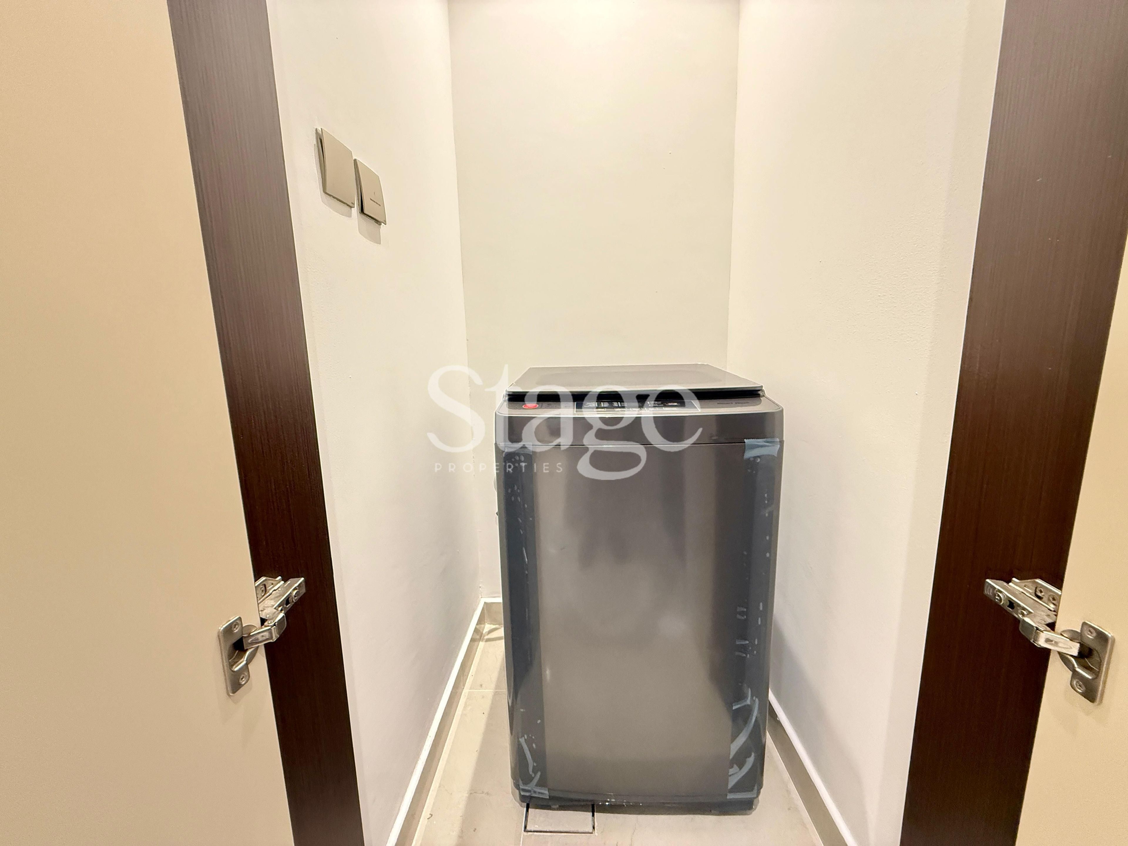 1 bedroom apartment for Rent in Business Bay, Dubai AP8682L