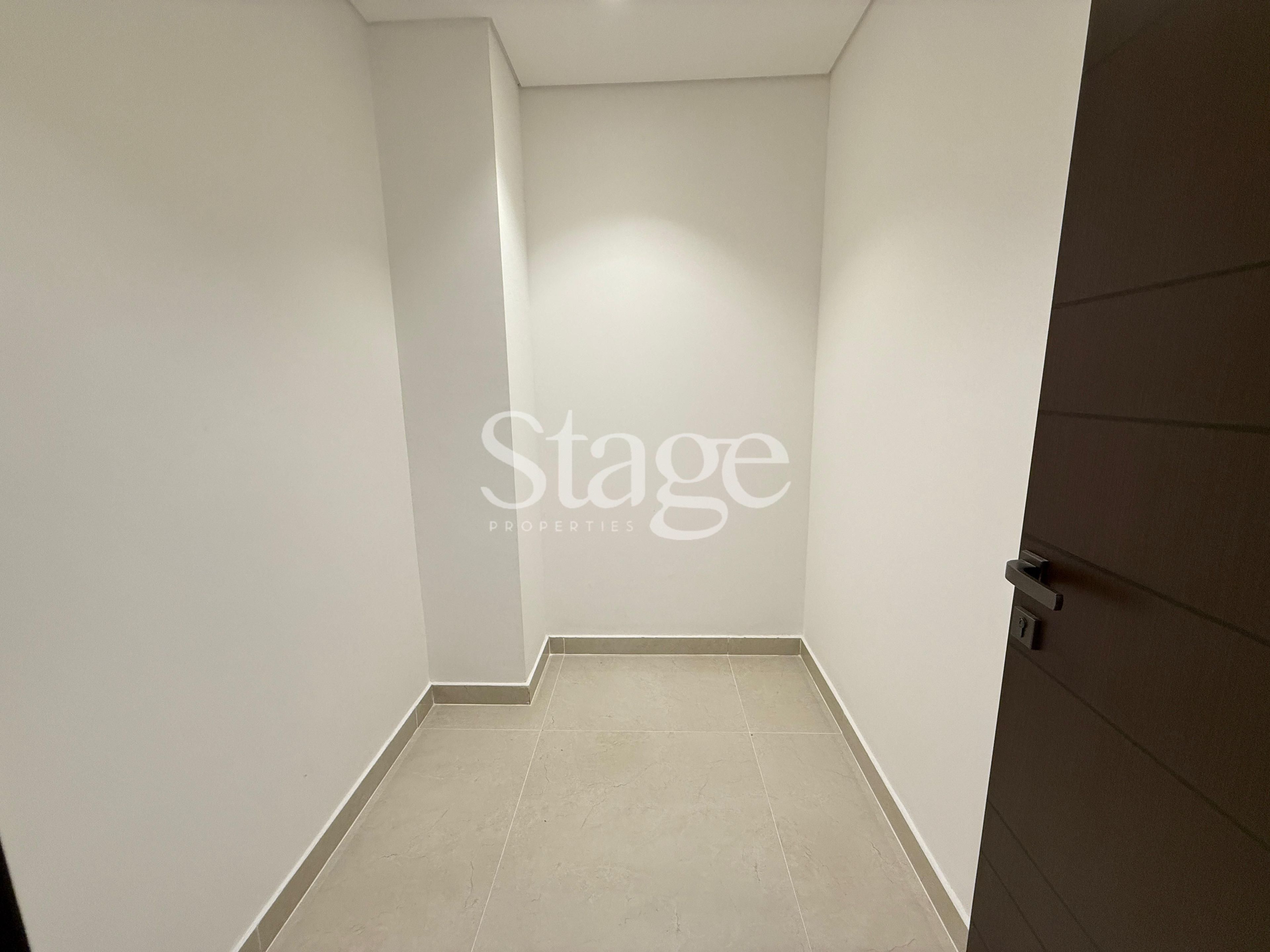 شقة من ٣ غرف نوم للإيجار في Business Bay، Dubai AP8132L