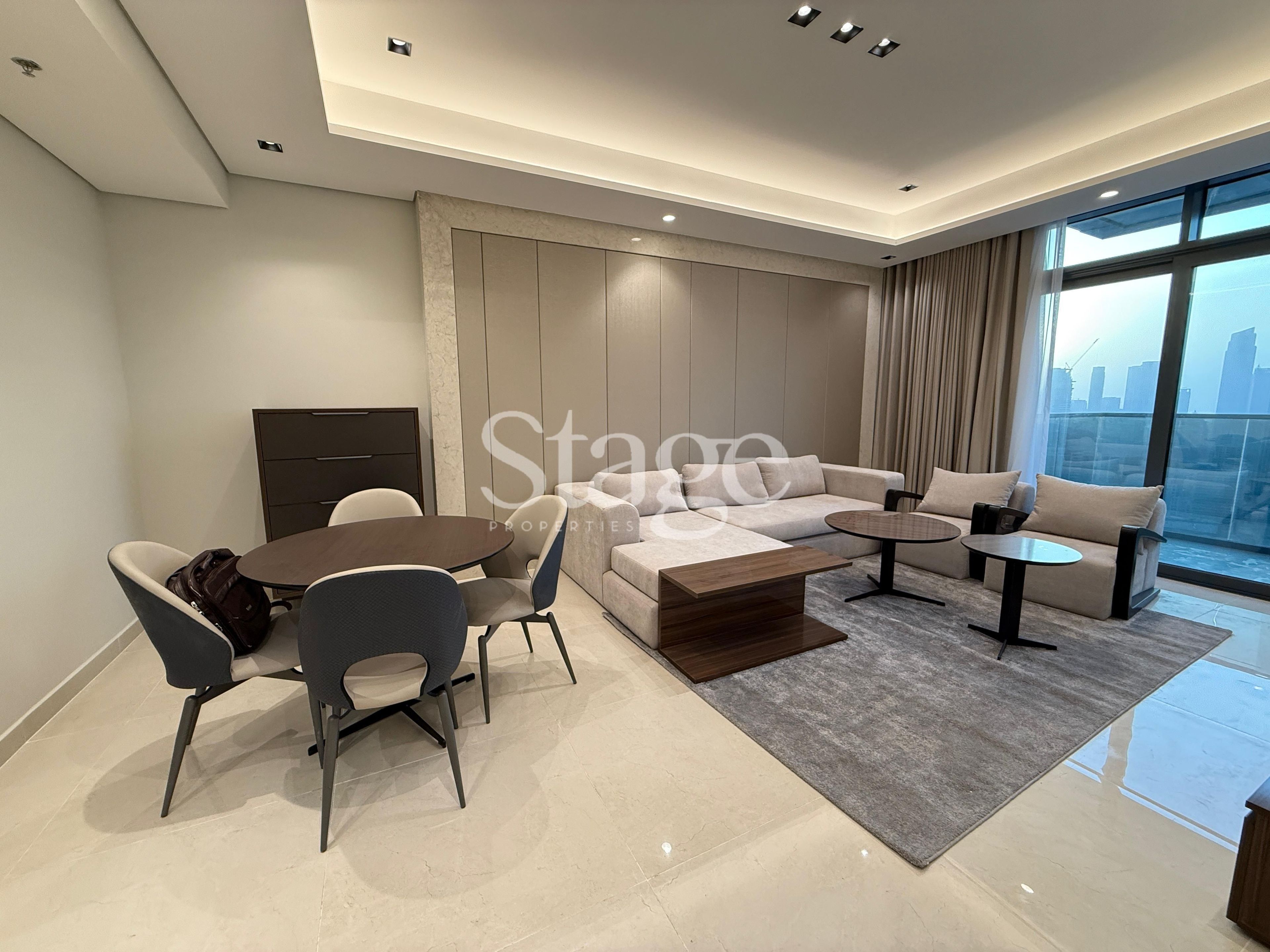 شقة من ٣ غرف نوم للإيجار في Business Bay، Dubai AP8132L