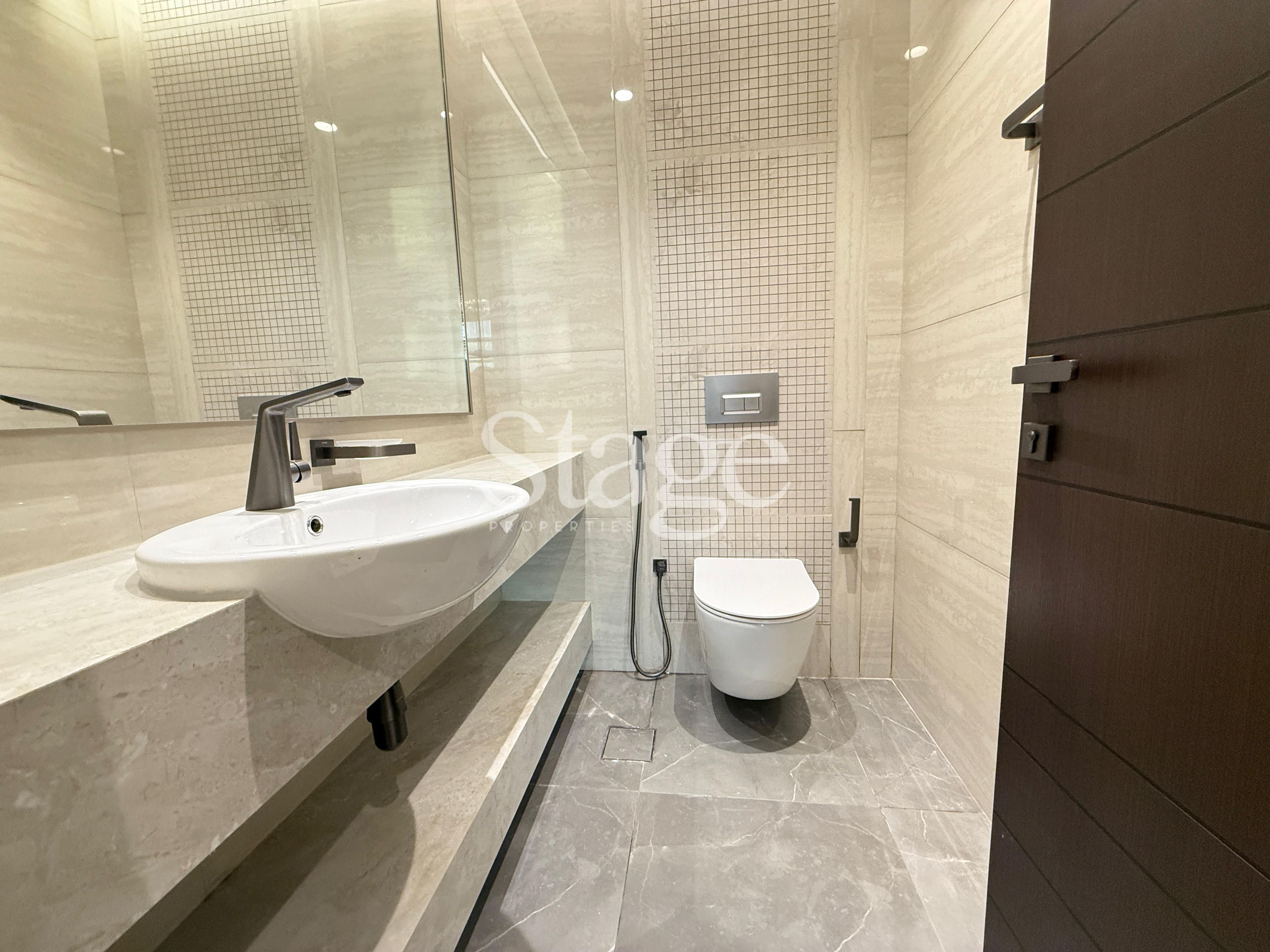 3 bedrooms apartment for Sale in Business Bay, Dubai AP8133S