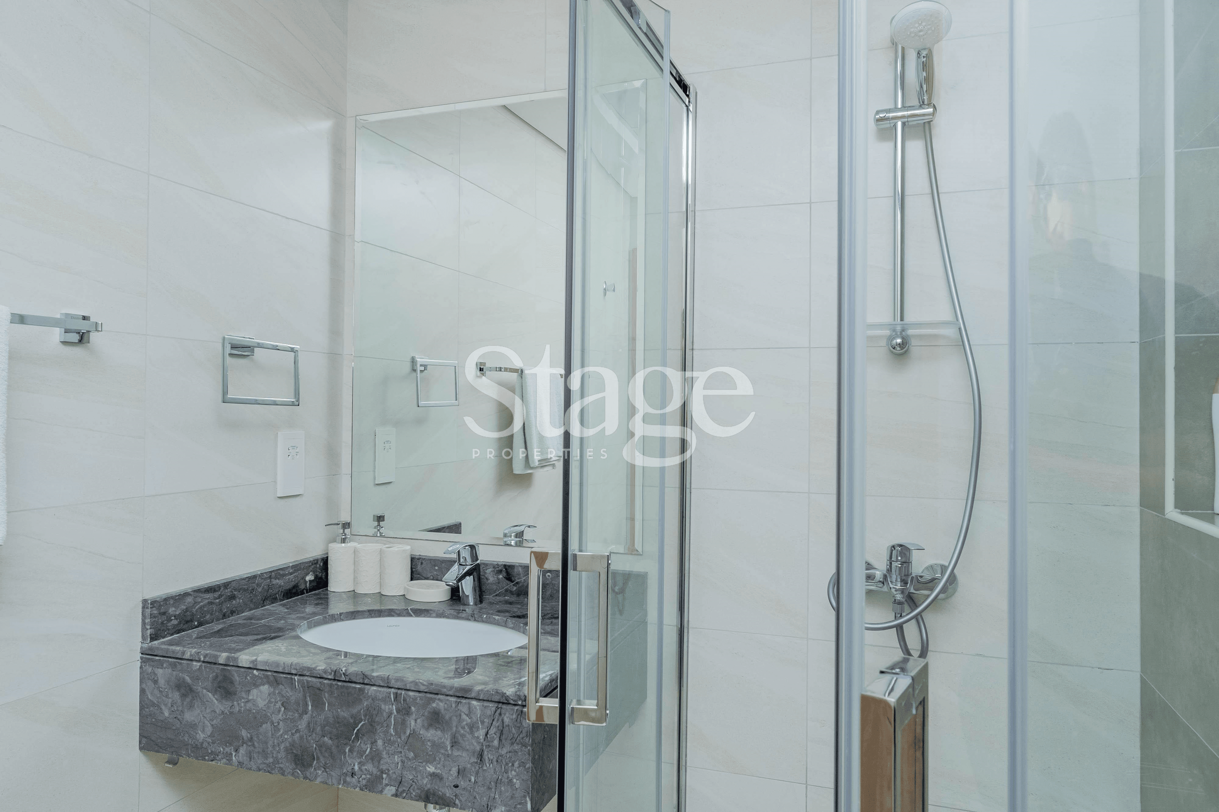 1 bedroom apartment for Rent in Business Bay, Dubai AP7376L