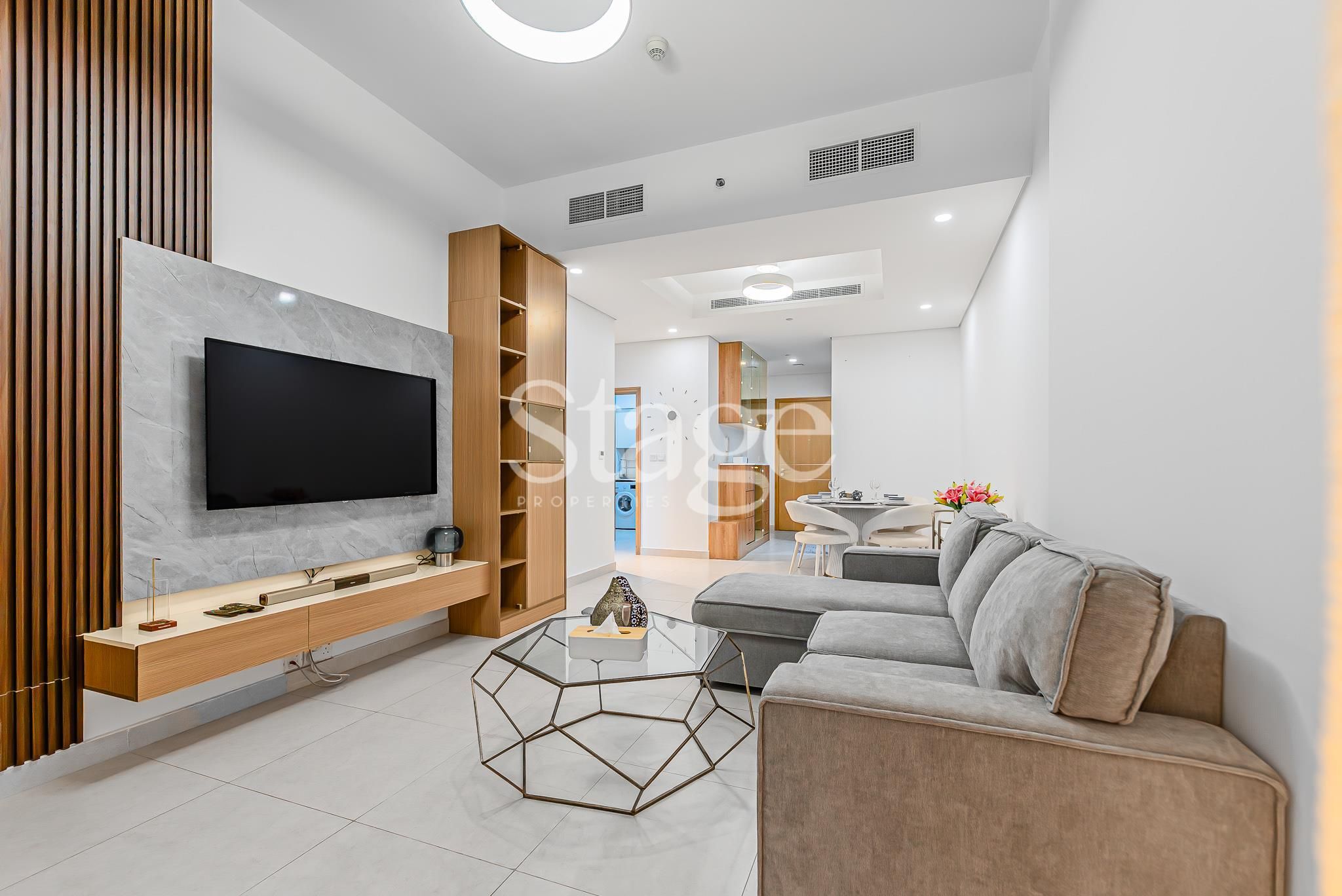 1 bedroom apartment for Rent in Business Bay, Dubai AP9983L