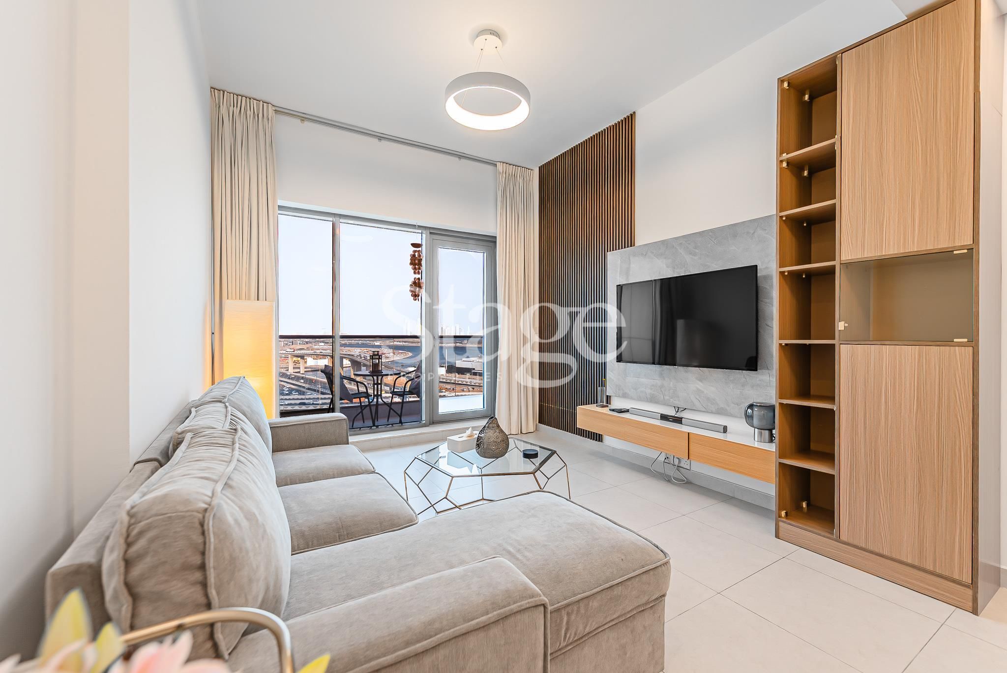 1 bedroom apartment for Rent in Business Bay, Dubai AP9983L