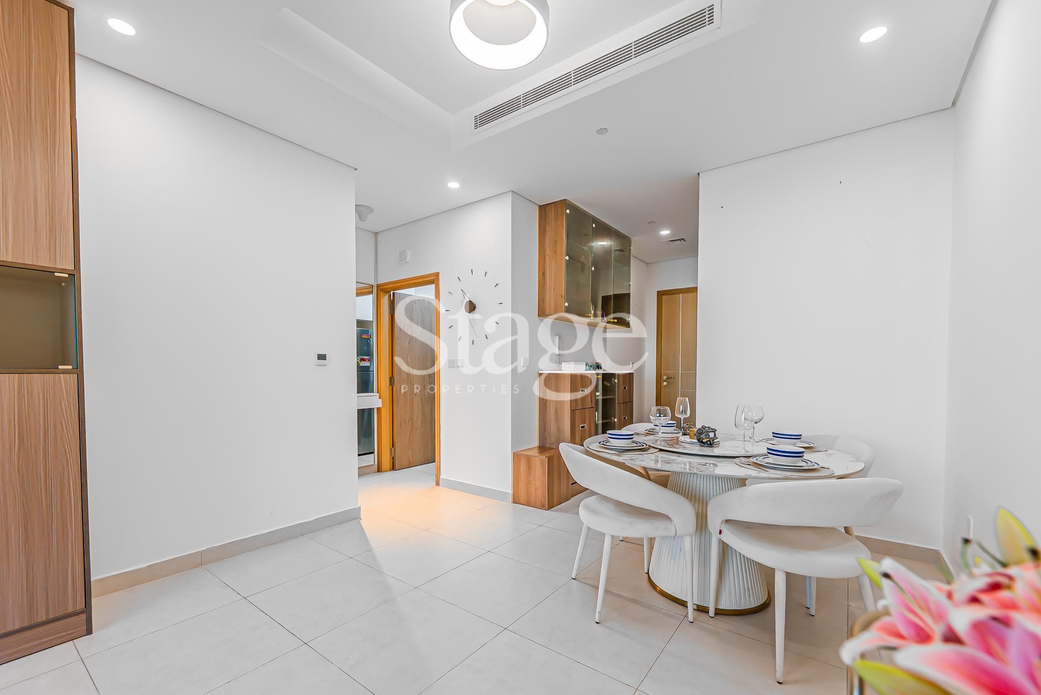 1 bedroom apartment for Rent in Business Bay, Dubai AP9983L