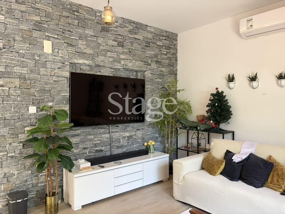 3 bedrooms Townhouse for Rent in Town Square, Dubai TH9273L