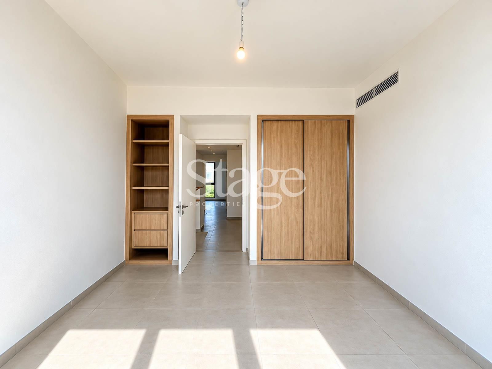 3 bedrooms Townhouse for Rent in Jebel Ali, Dubai TH10203L