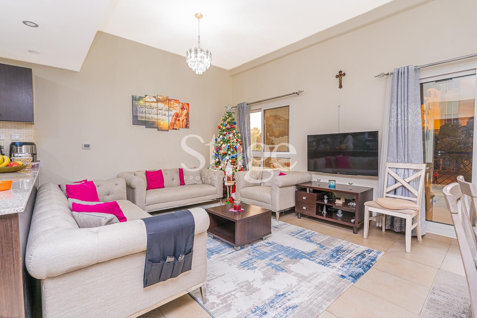 2 bedrooms apartment for Rent in Remraam, Dubai AP9227L