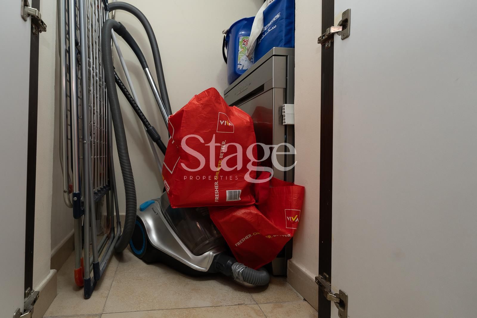 شقة من غرفتي نوم للإيجار في Remraam، Dubai AP9227L