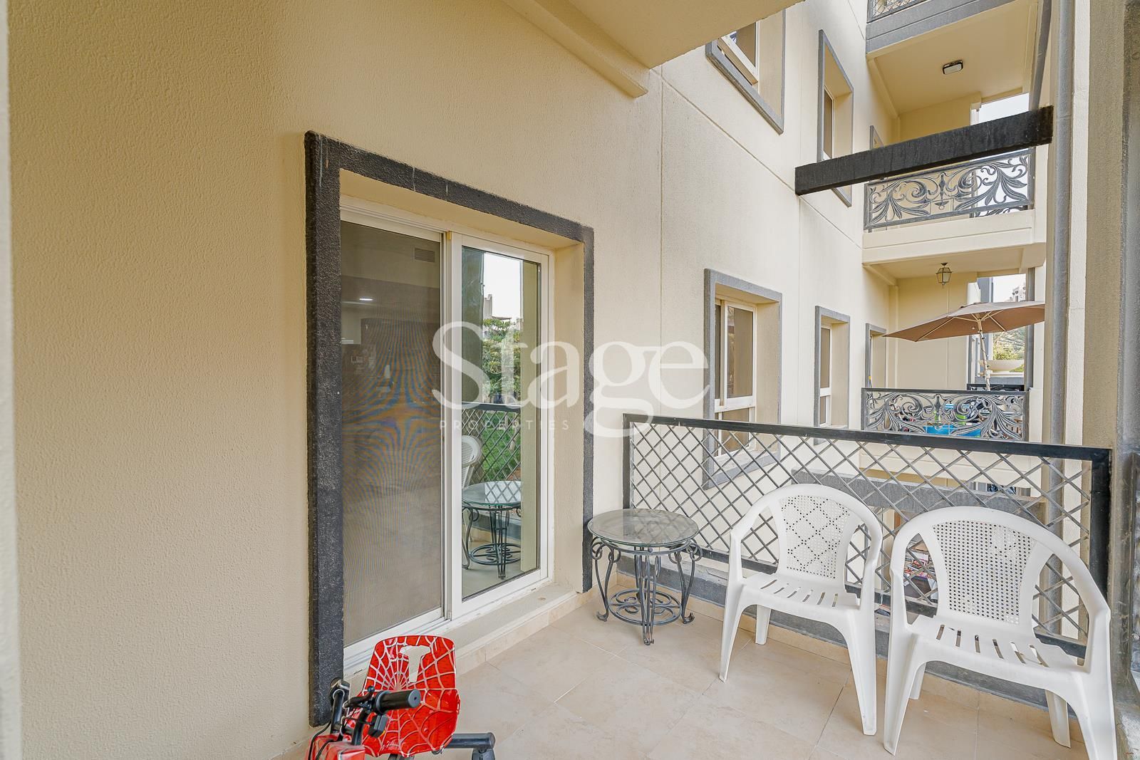 2 bedrooms apartment for Rent in Remraam, Dubai AP9227L