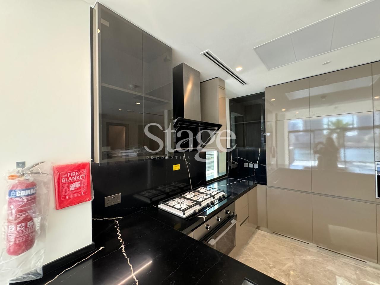 شقة من ٣ غرف نوم للبيع في Business Bay، Dubai AP7539S