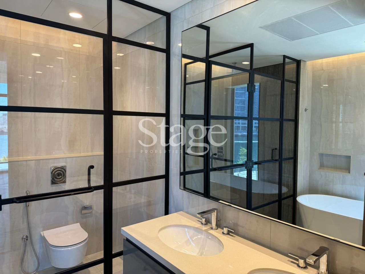 شقة من ٣ غرف نوم للبيع في Business Bay، Dubai AP7539S