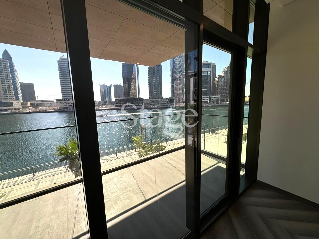 شقة من ٣ غرف نوم للبيع في Business Bay، Dubai AP7539S