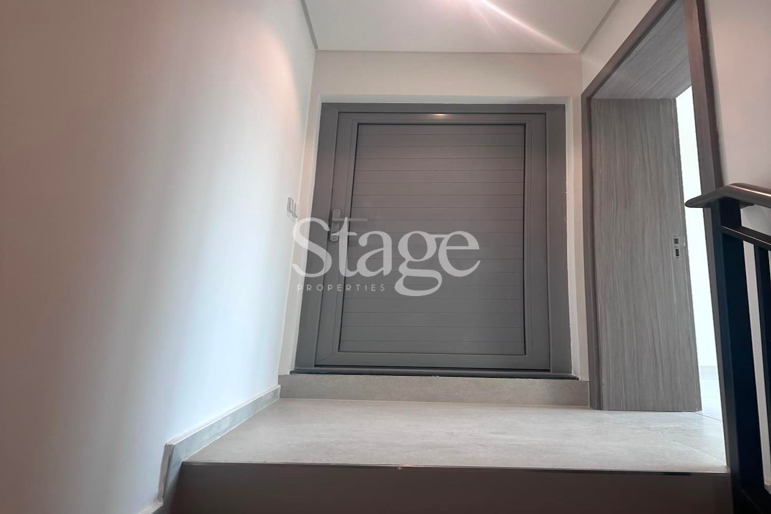 تاون هاوس من ٤ غرف نوم للإيجار في Damac Hills 2، Dubai TH9903L