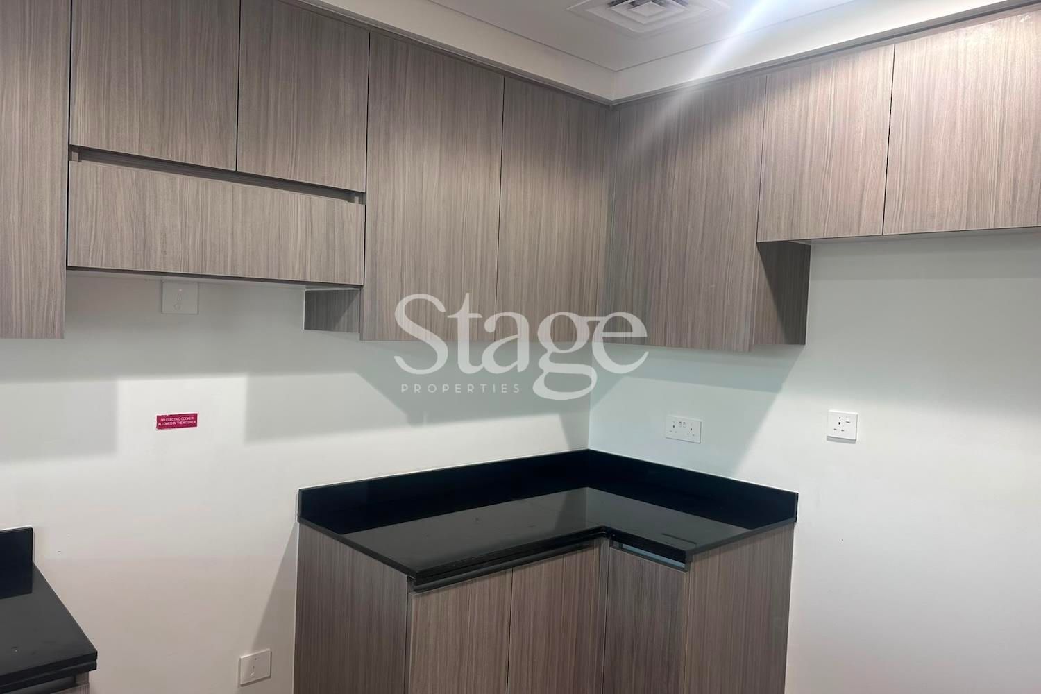 تاون هاوس من ٤ غرف نوم للإيجار في Damac Hills 2، Dubai TH9903L