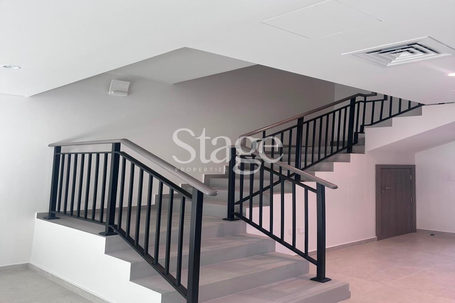 تاون هاوس من ٤ غرف نوم للإيجار في Damac Hills 2، Dubai TH9903L