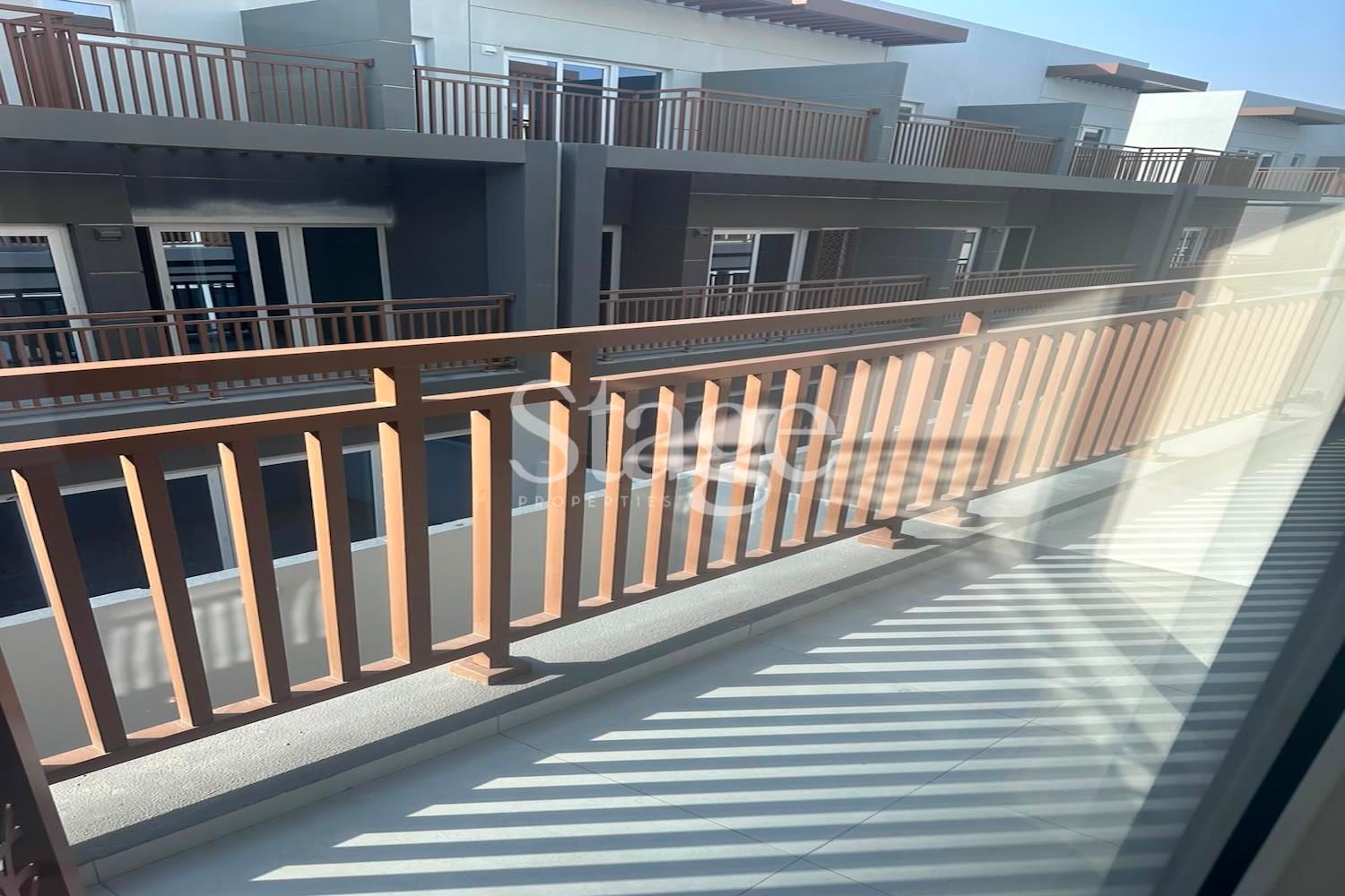 تاون هاوس من ٤ غرف نوم للإيجار في Damac Hills 2، Dubai TH9903L