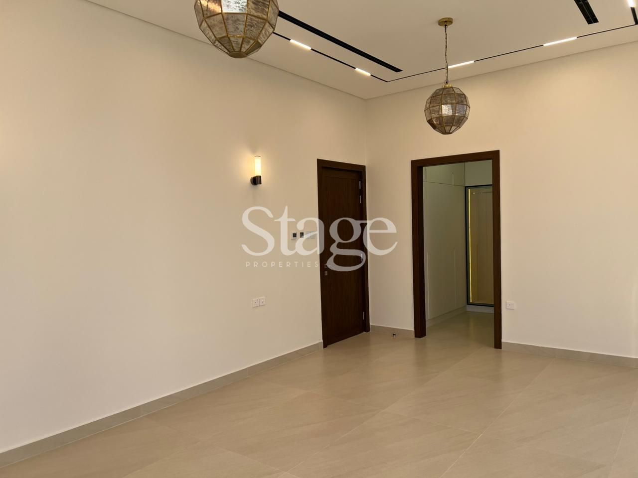 common من ٤ غرف نوم للبيع في Tilal City، Sharjah VI8691S