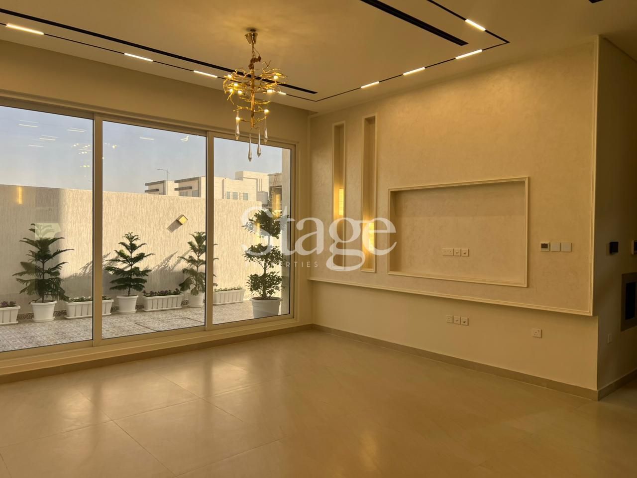 common من ٤ غرف نوم للبيع في Tilal City، Sharjah VI8691S