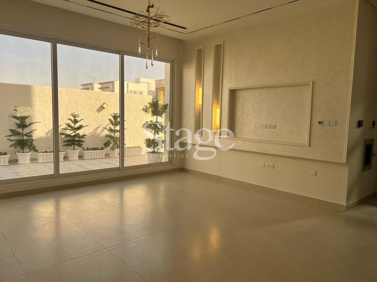 common من ٤ غرف نوم للبيع في Tilal City، Sharjah VI8691S