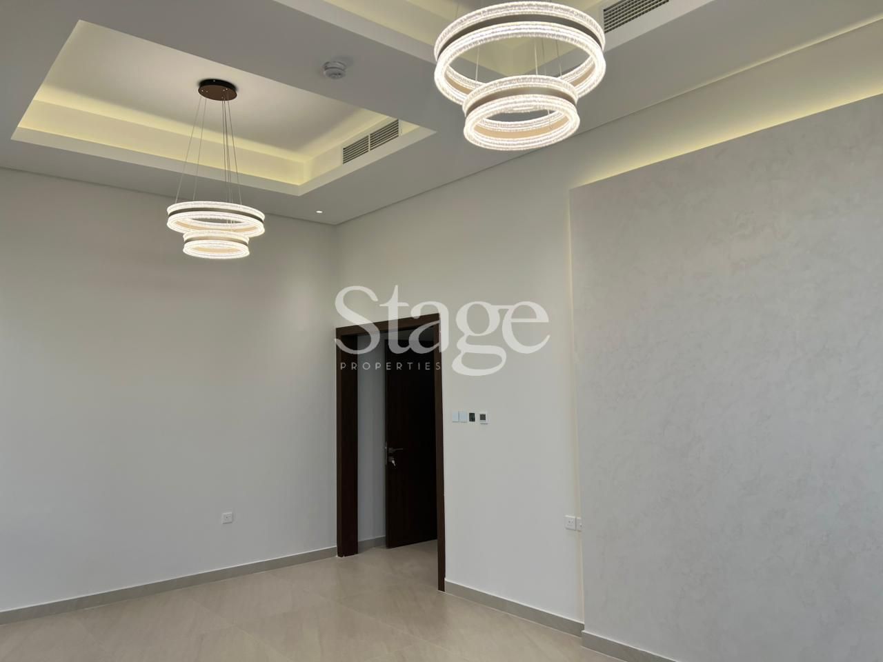 common من ٤ غرف نوم للبيع في Tilal City، Sharjah VI8691S