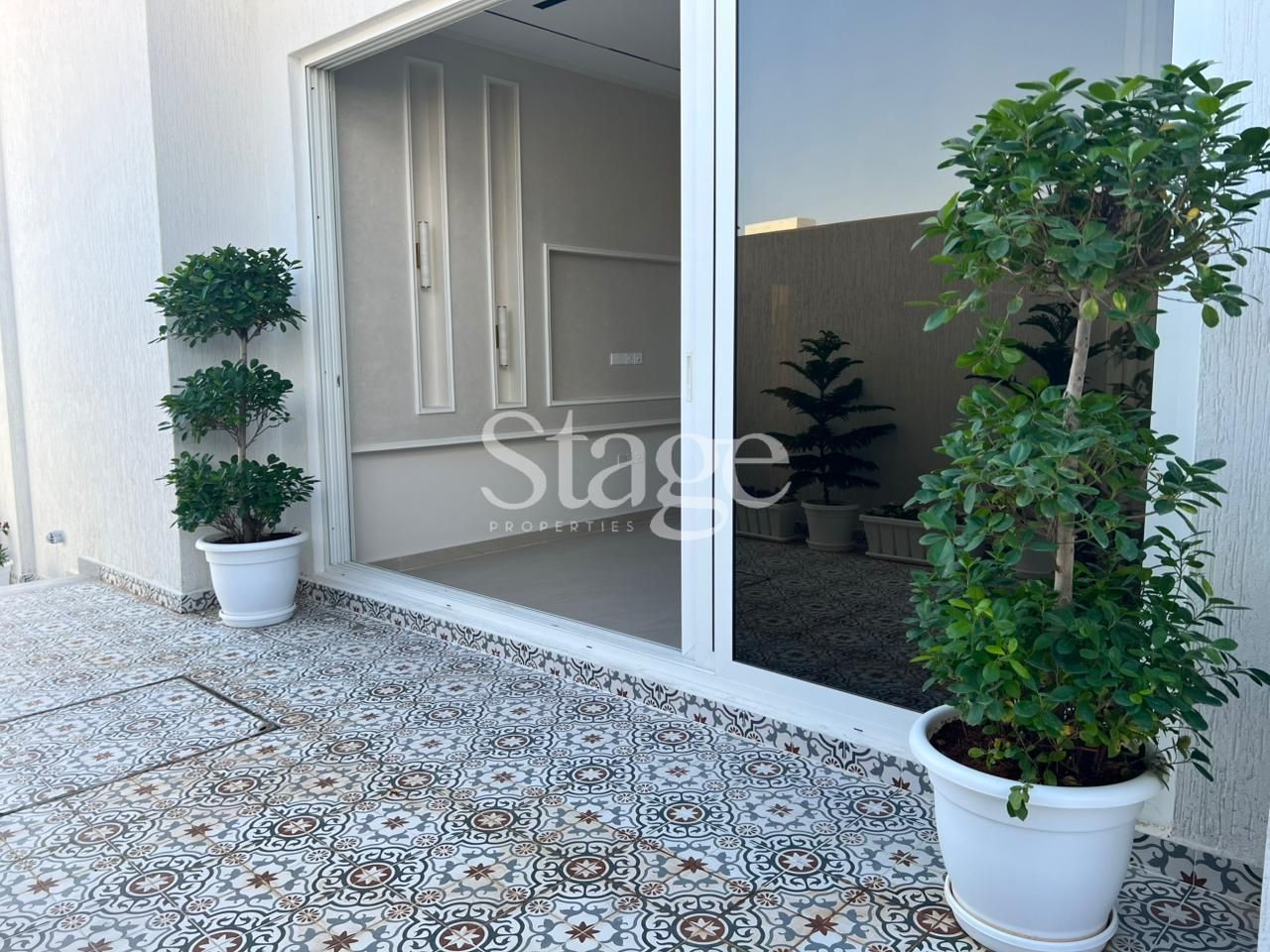 common من ٤ غرف نوم للبيع في Tilal City، Sharjah VI8691S