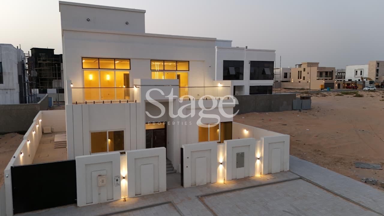 common من ٤ غرف نوم للبيع في Tilal City، Sharjah VI8691S