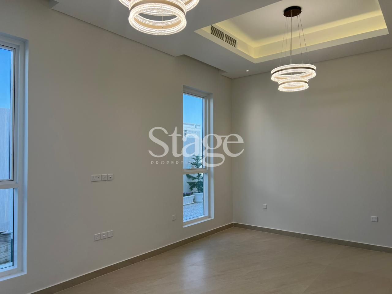 common من ٤ غرف نوم للبيع في Tilal City، Sharjah VI8691S