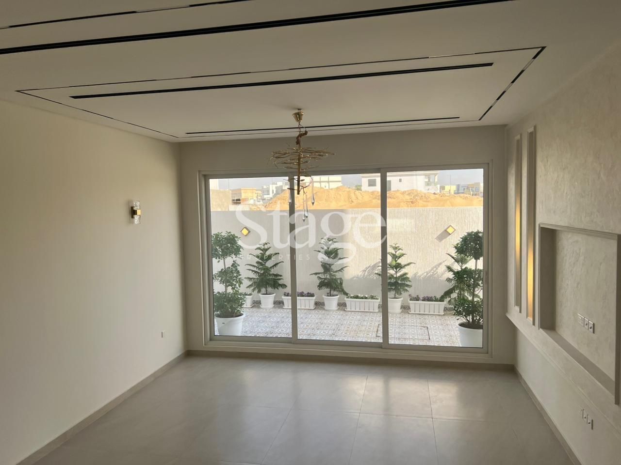 common من ٤ غرف نوم للبيع في Tilal City، Sharjah VI8691S