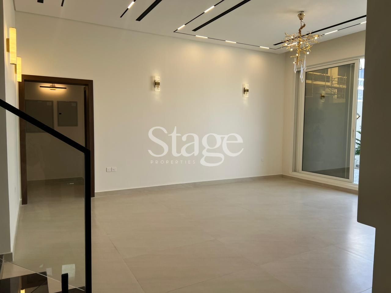 common من ٤ غرف نوم للبيع في Tilal City، Sharjah VI8691S