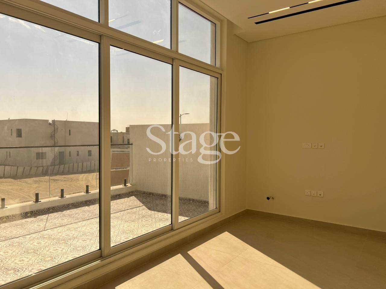 common من ٤ غرف نوم للبيع في Tilal City، Sharjah VI8691S