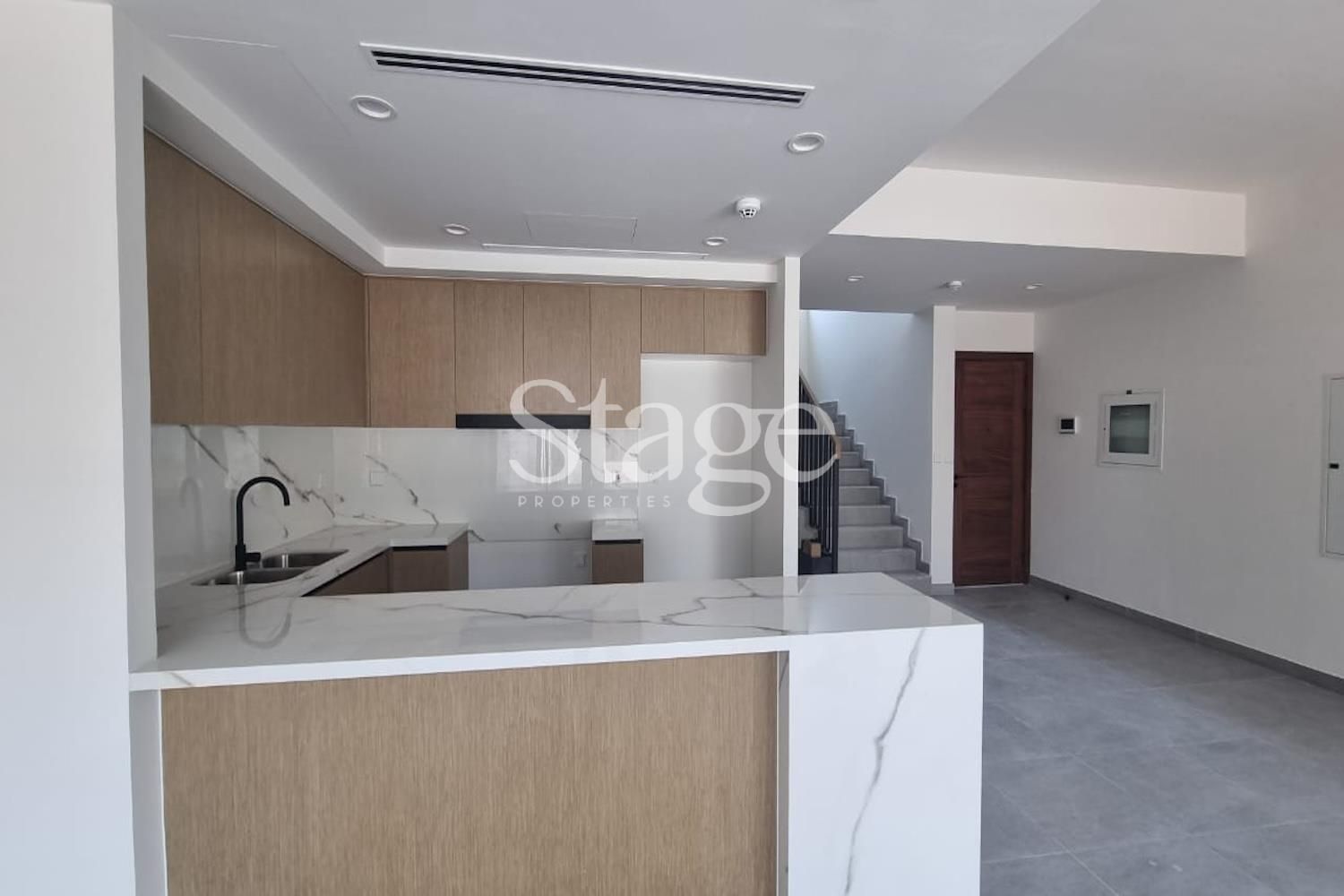 3 bedrooms Townhouse for Rent in Dubai Land, Dubai TH8514L