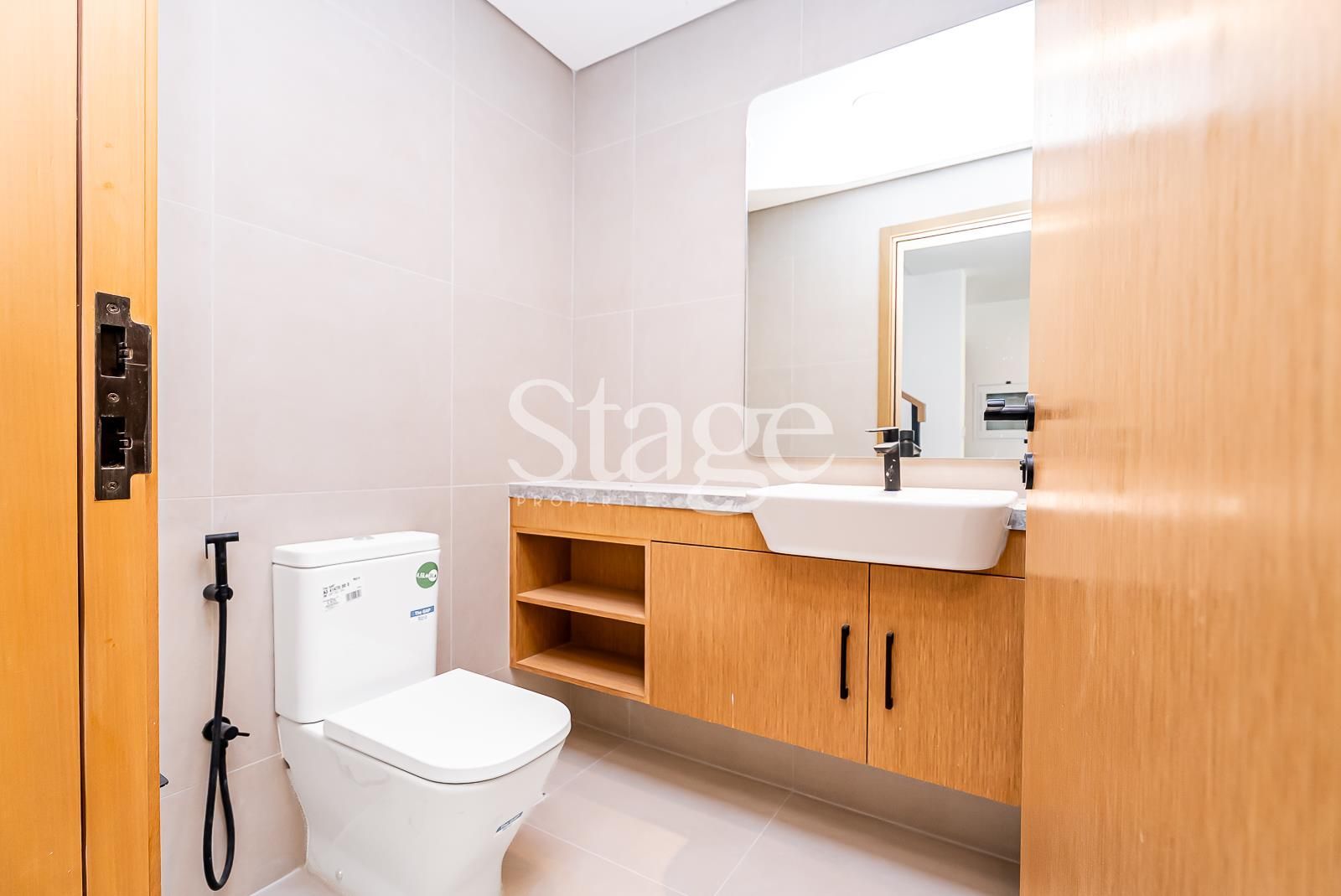 3 bedrooms Townhouse for Rent in Dubai Land, Dubai TH8455L