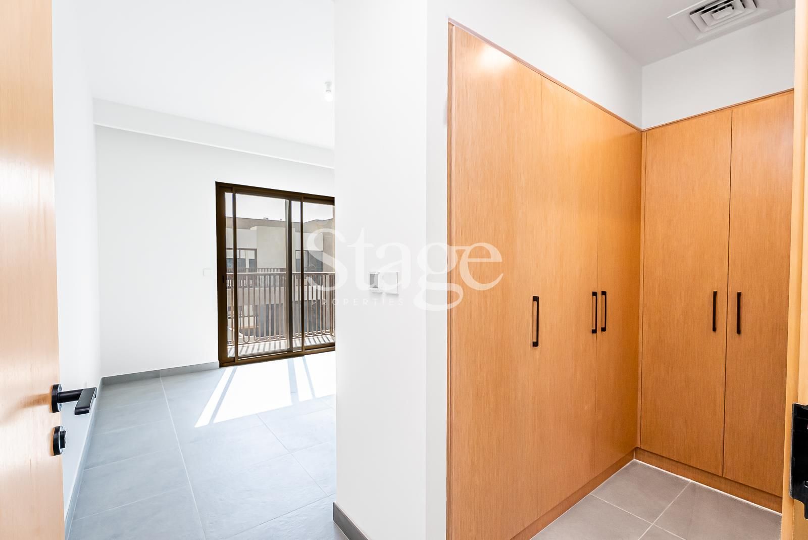 3 bedrooms Townhouse for Rent in Dubai Land, Dubai TH8455L