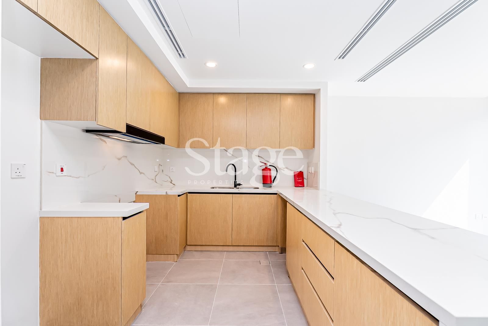 3 bedrooms Townhouse for Rent in Dubai Land, Dubai TH8455L