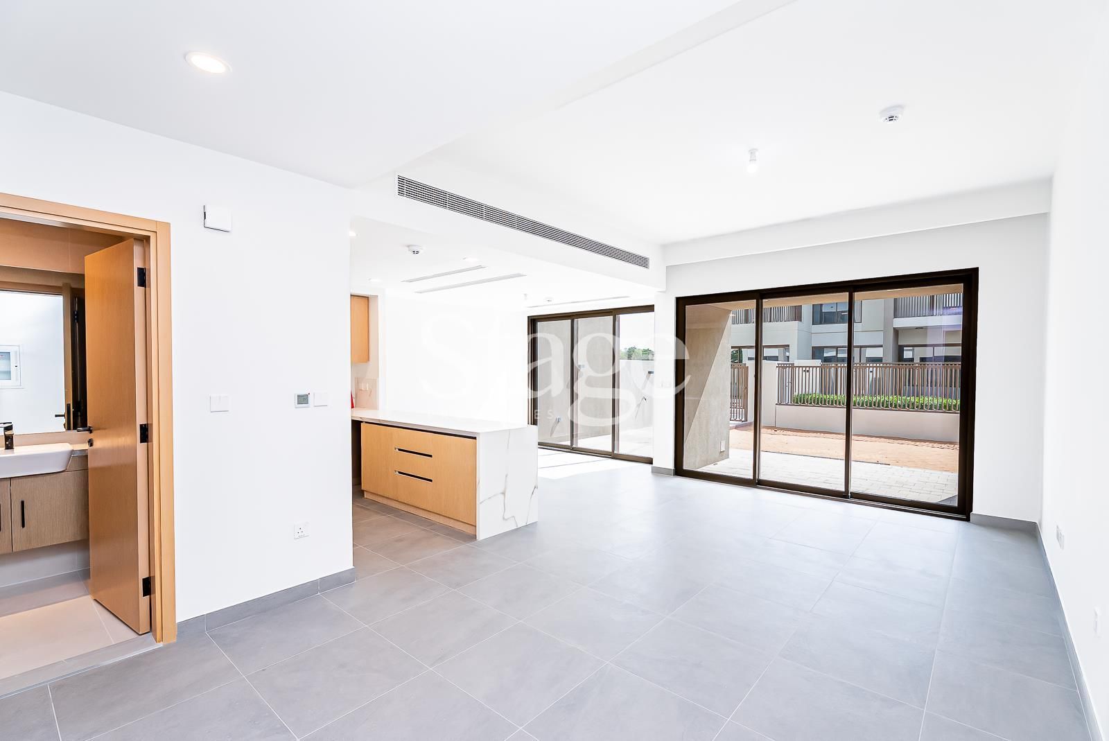 3 bedrooms Townhouse for Rent in Dubai Land, Dubai TH8456L