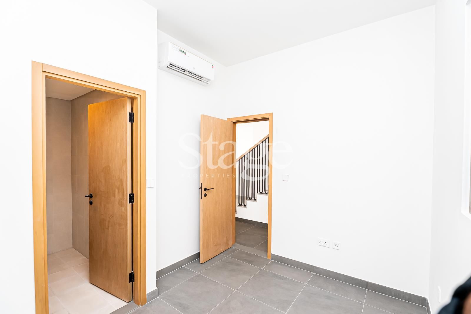 3 bedrooms Townhouse for Rent in Dubai Land, Dubai TH8454L