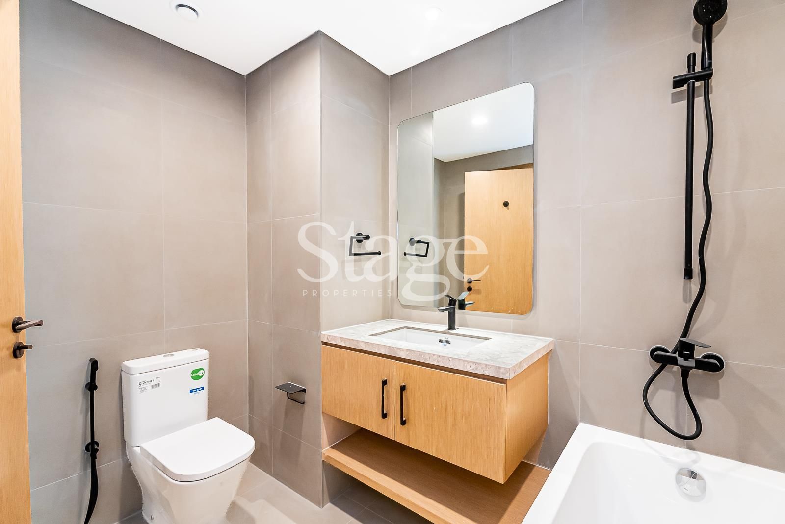 3 bedrooms Townhouse for Rent in Dubai Land, Dubai TH8454L