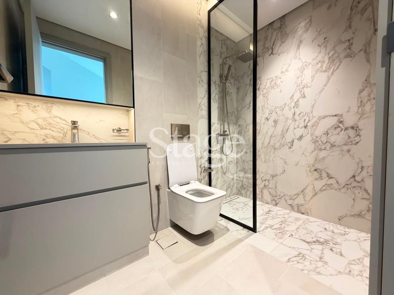 1 bedroom apartment for Sale in Business Bay, Dubai AP10228S