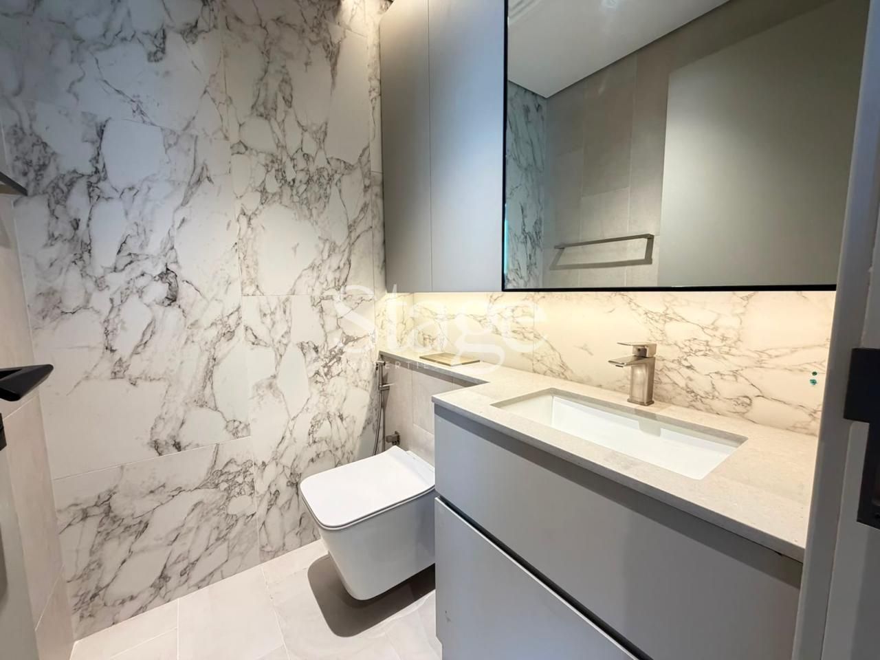 1 bedroom apartment for Sale in Business Bay, Dubai AP10228S